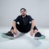 'Inside', nova faixa do DJ e produtor alemão Sharam Jey promete batidas fortes e sample-cuts dinâmicos, trazendo um toque de future soul. 