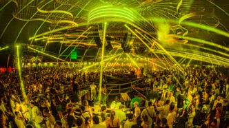 Laroc Guarujá recebe Vintage Culture e Lost Frequencies em duas festas especiais para encerrar a temporada no próximo feriado.