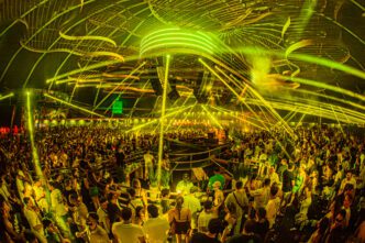 Laroc Guarujá recebe Vintage Culture e Lost Frequencies em duas festas especiais para encerrar a temporada no próximo feriado.