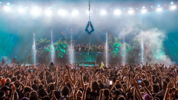 Nora en Pure estreia sua label party "Purified" no Ame Club, em Valinhos/SP e anuncia line-up com Paradoks, Elderbrook, Mees Salomé e mais.