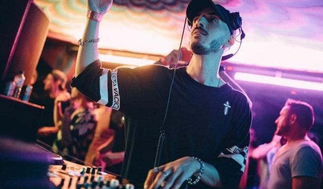 Wade comanda a festa de 12 anos da Rio ME neste sábado, no Cidaddess, Rio de Janeiro, ao lado de Gabe, D-Nox, Mary Mesk e mais.