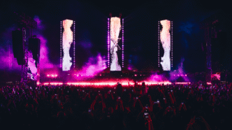 Adriatique, aclamado duo suíço de música eletrônica, traz a São Paulo, a festa autoral "Adriatique Present X" no Vale do Anhangabaú.