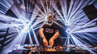 Boris Brejcha, aclamado DJ e produtor alemão, vai desembarcar na capital paranaense no próximo dia 20 de dezembro, para única apresentação.