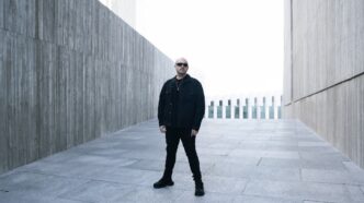 Victor Ruiz lança “Liquid Love”, revisitando clássico de Yahel de 2005 em colaboração que une nostalgia, inovação e identidade artística.