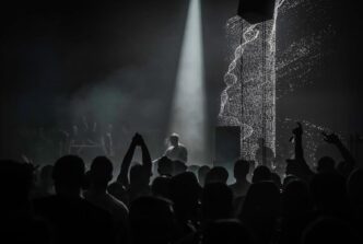 Photon chega ao Gate 22 reunindo Ben Klock, Dax J, Adiel e Eli Iwasa B2B Vermelho, em noite audiovisual imperdível na cena brasileira.