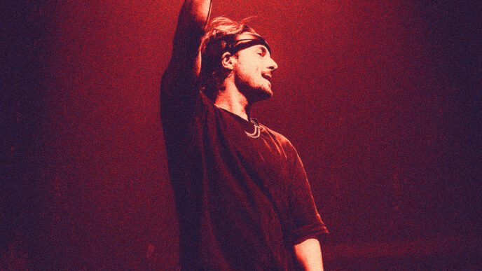 Laroc celebra 10 anos com Axwell, Cat Dealers, Tawwa, Feemarx, Etta, Schllist e Pontifex em uma noite histórica de música eletrônica.