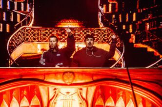 Tomorrowland Presents: Time Machine de Agents of Time