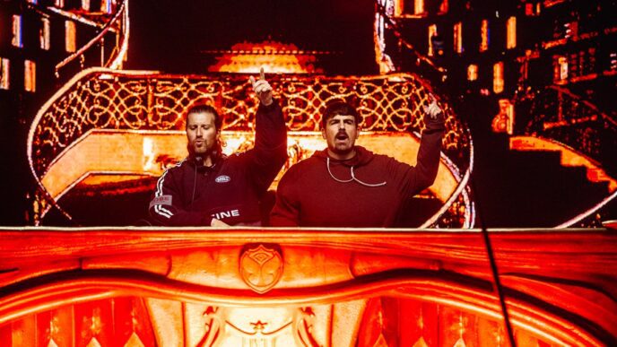 Tomorrowland Presents: Time Machine de Agents of Time