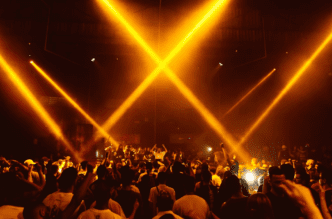 CAOS recebe a última data da turnê de 50 anos de D-Nox após reforma, com ZAC, Gui Accula e Graziano Raffa no lineup.