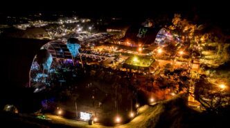 Ame Laroc Festival 2026 reúne Above & Beyond, Dom Dolla, Vintage Culture e grandes nomes da cena no maior carnaval eletrônico do Brasil.