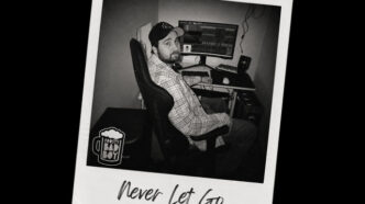 Theo Deleo - Never let go